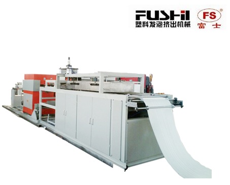 塑料发泡挤出机